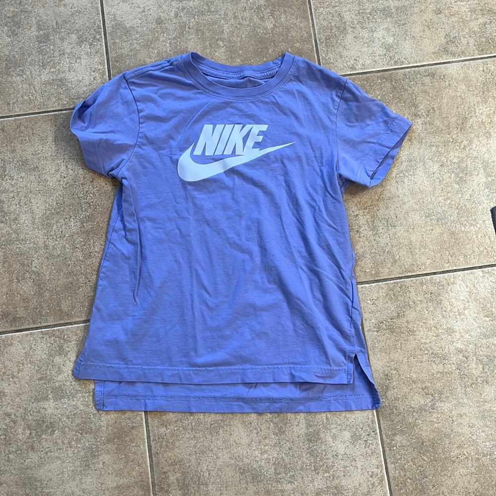 Girls medium blue Nike t-shirt